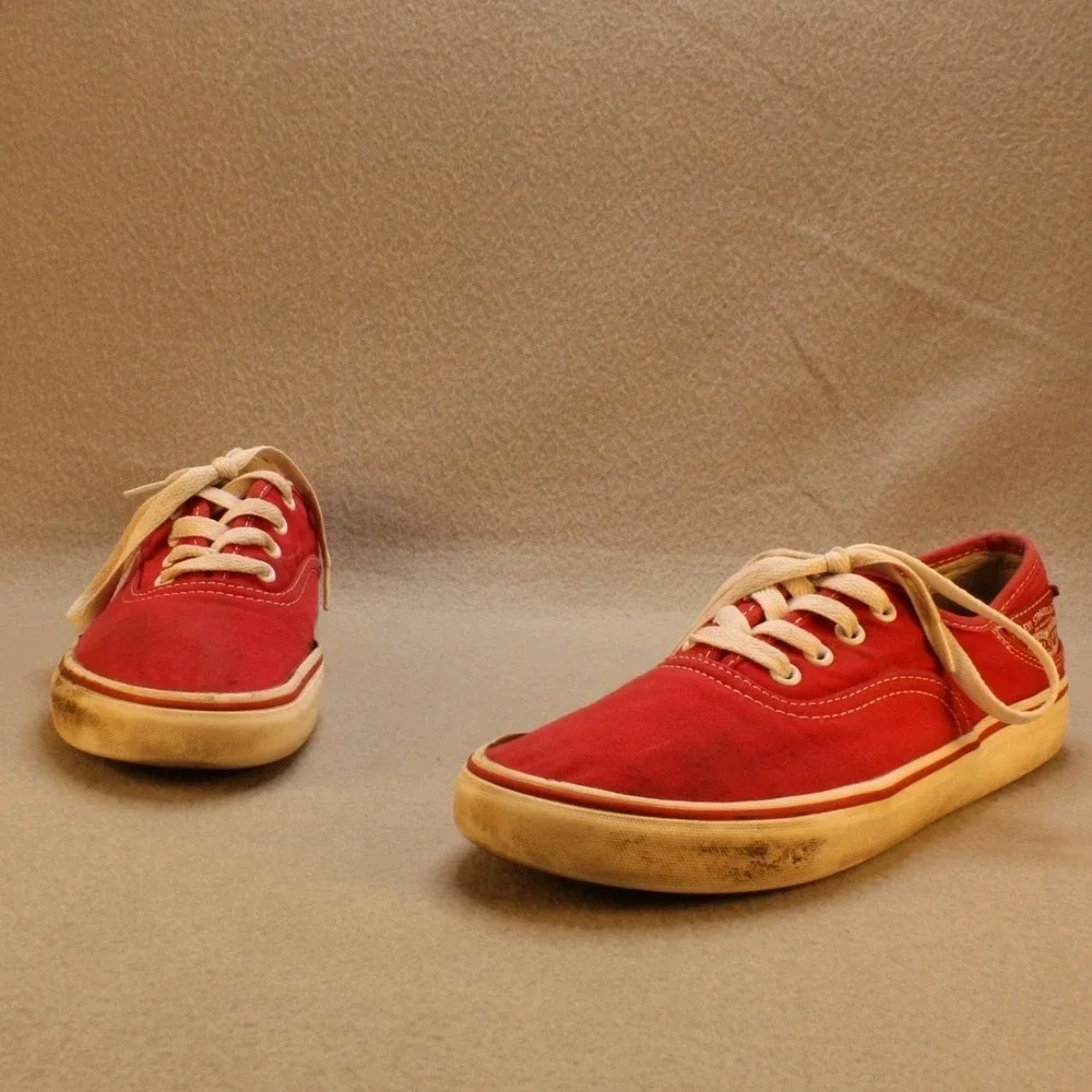 Levi Strauss Men's 6.5 Red Canvas Low Top Sneakers‎ Casual Skate Shoes